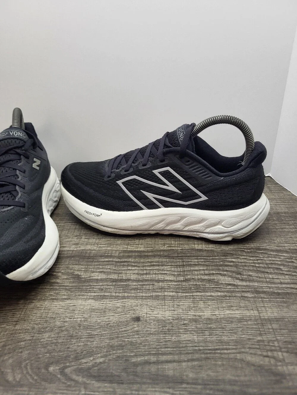 New Balance Vongo V6 Running Walking Shoes Sneakers Women's Size 7.5 Black